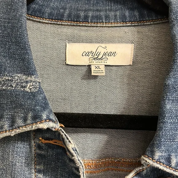 Carly Jean Los Angeles Distressed Blue Denim Jean Jacket - Picture 3 of 4